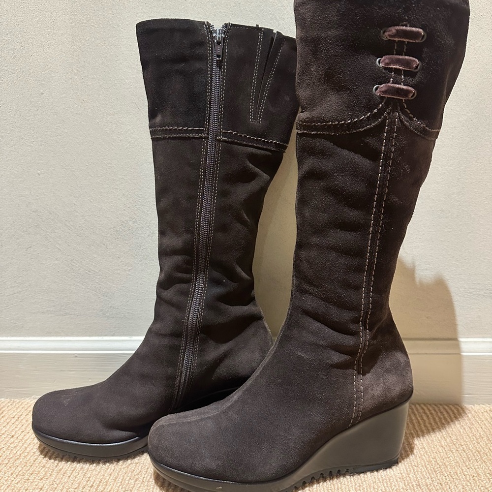 La CANADIENNE Dark Brown Suede Wedge Knee-high Boots